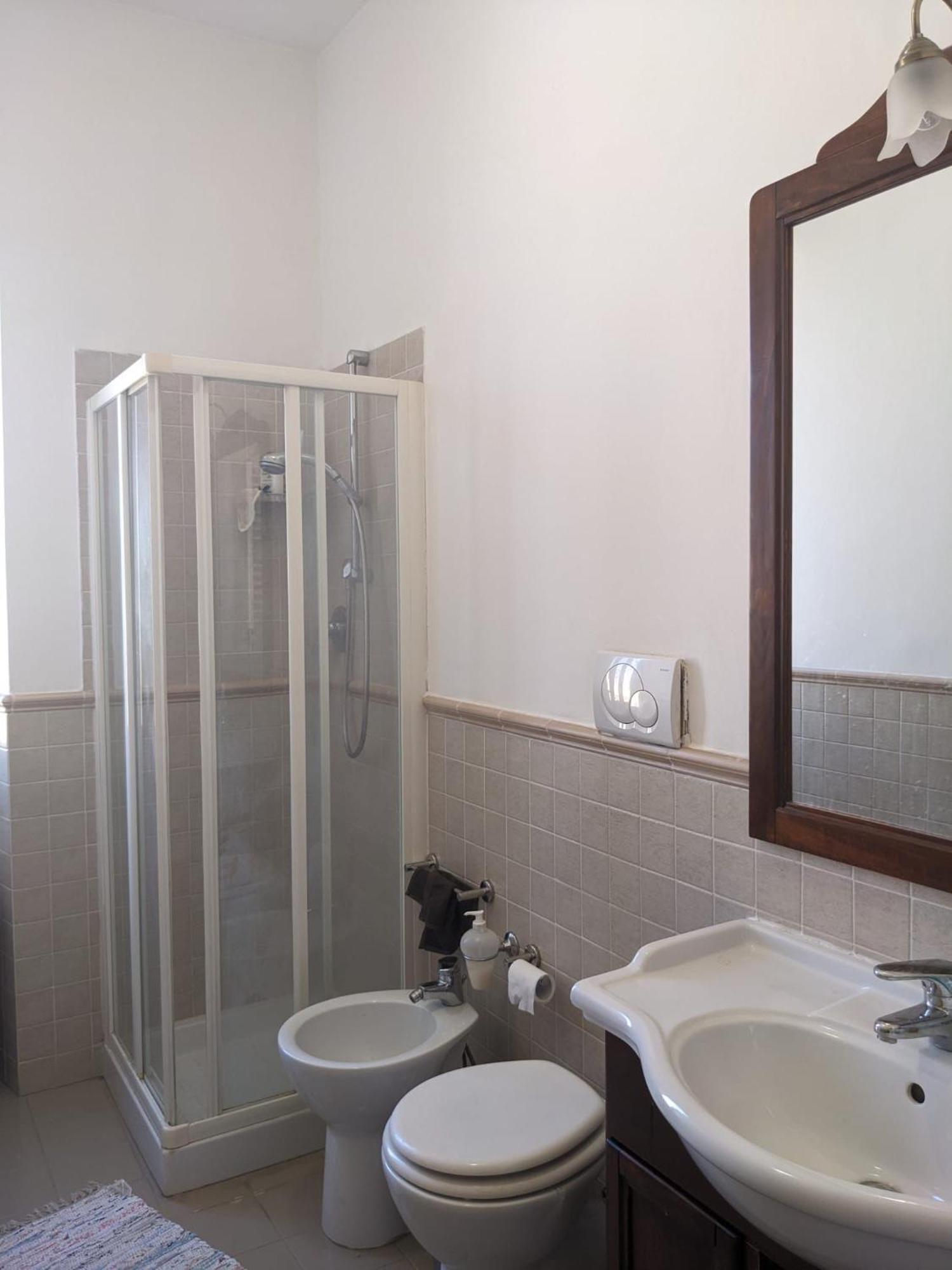 Holiday Colosseum Rome Bed & Breakfast エクステリア 写真