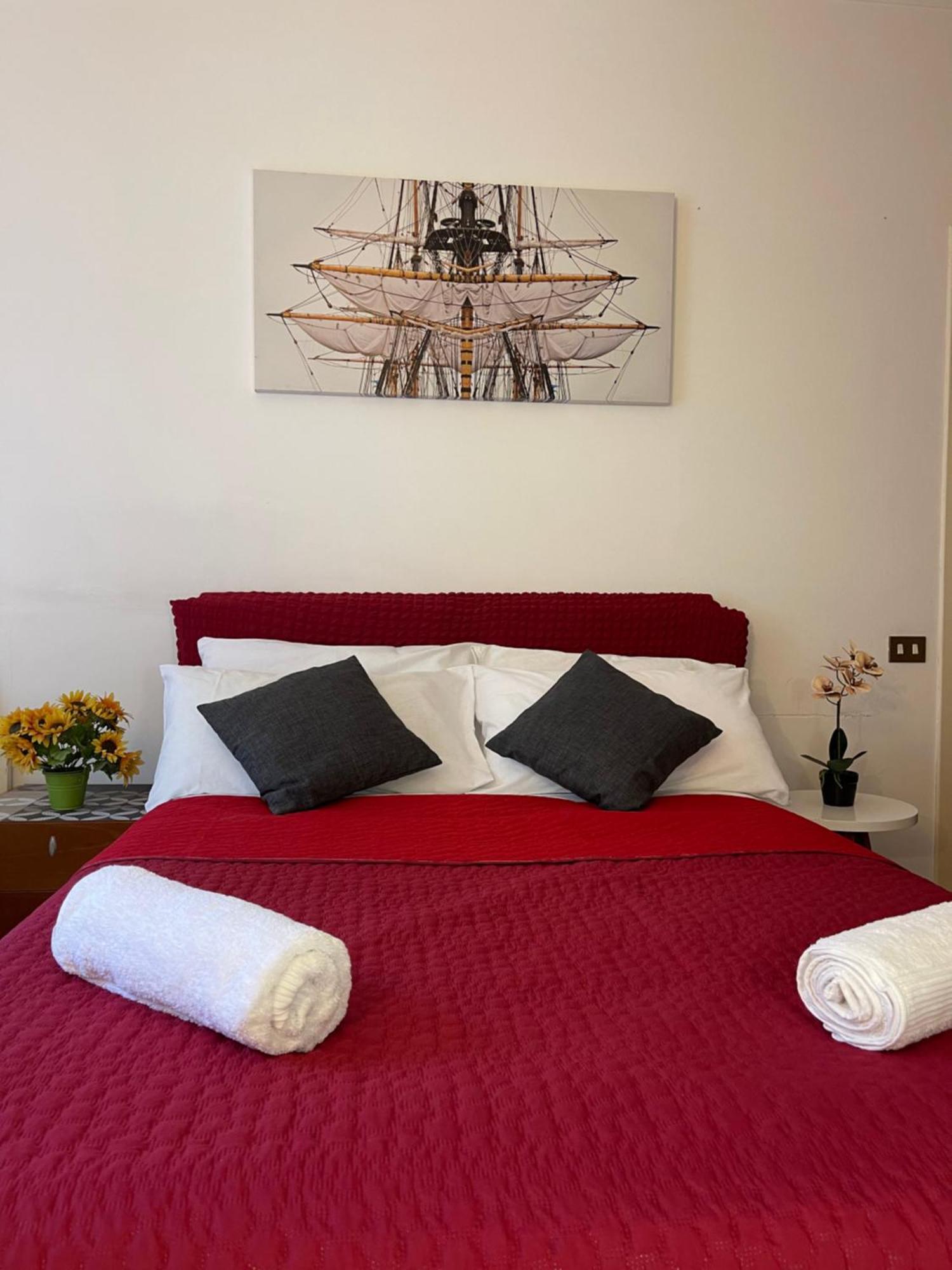 Holiday Colosseum Rome Bed & Breakfast エクステリア 写真