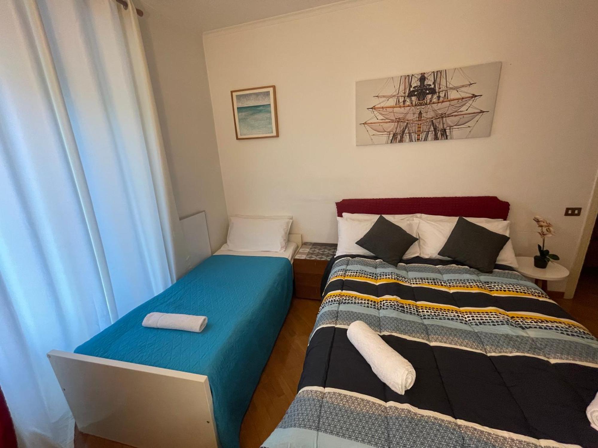 Holiday Colosseum Rome Bed & Breakfast エクステリア 写真